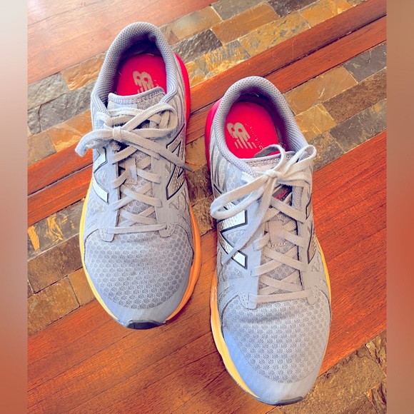 New Balance Women’s Size 9 Speed Ride  690v Running Shoes Blue Orange Pink - Picture 3 of 12